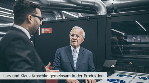 Inhaber Lars und Klaus Kroschke in der Produktion in Braunschweig